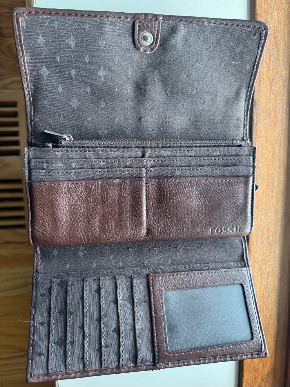 Fossil Dark Brown Leather Trifold Wallet with ID Window